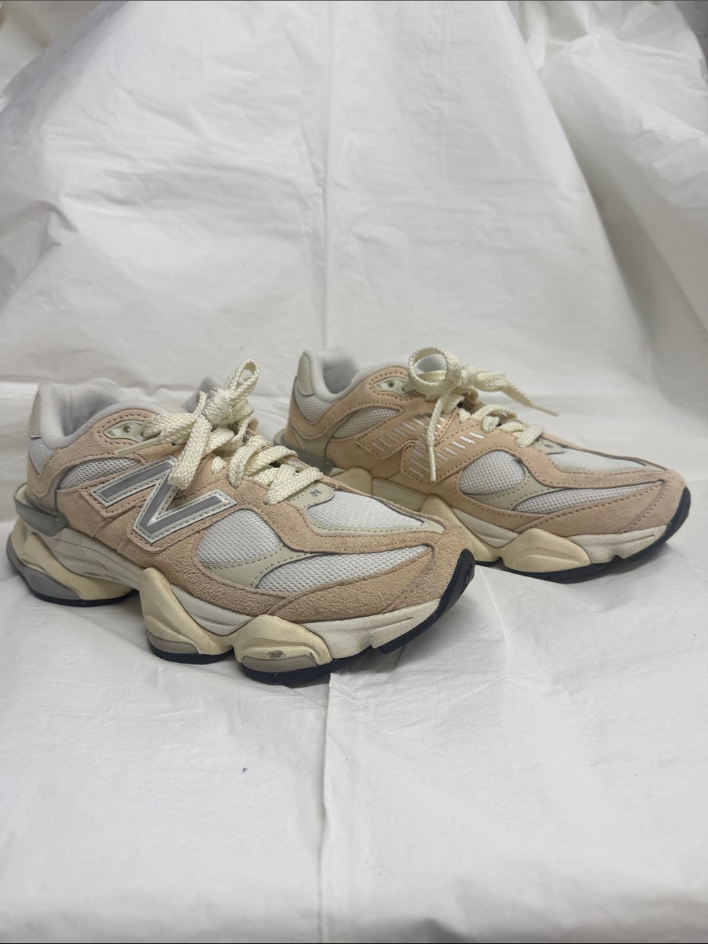 New Balance 9060 Women’s sneakers